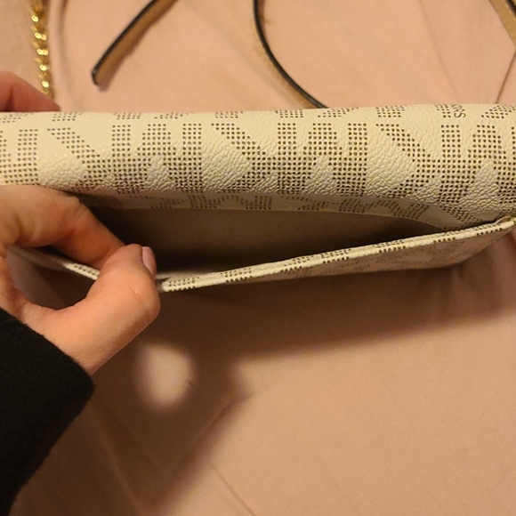 MK crossbody - Picture 2 of 3